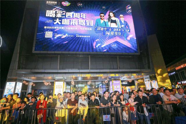 惊艳！超模维密秀空降！绍兴这个地方都快被挤爆了！