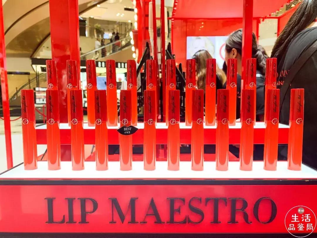 连王嘉尔、郑恺等大牌明星疯狂Pick的阿玛尼快闪店空降魔都