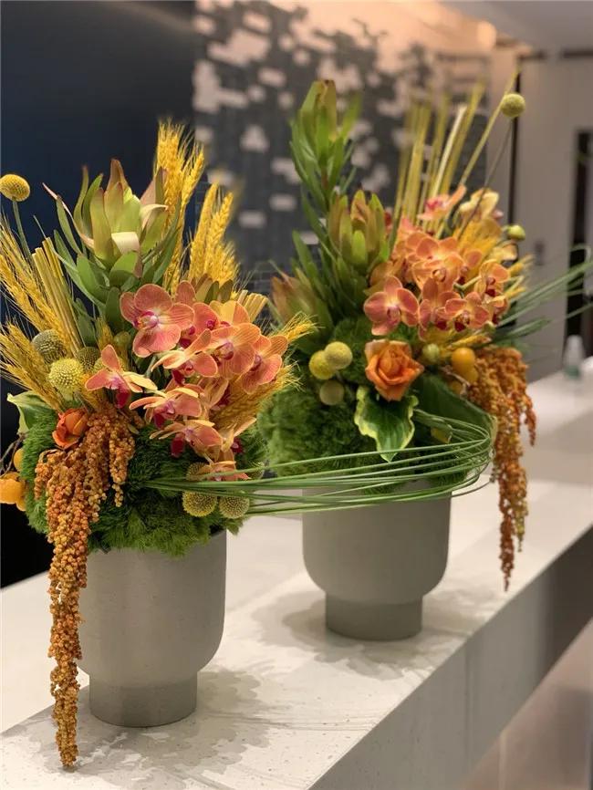 这家不足50㎡的花店，年营业额竟达300多万，被称“花痴”的他是怎么做到的？