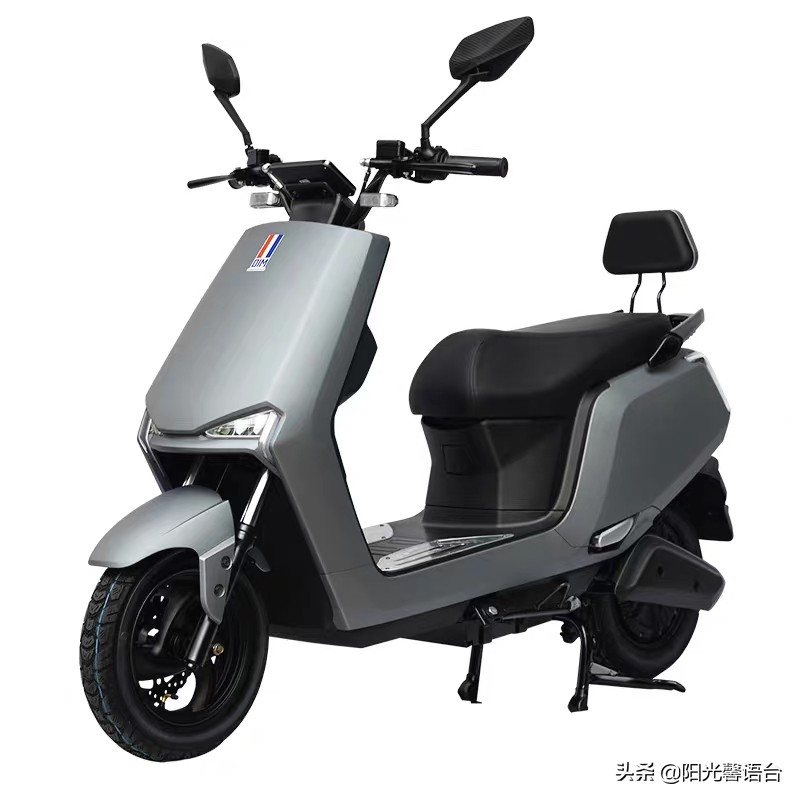 1w买电摩还是油摩,酷奇油摩好还是电摩好