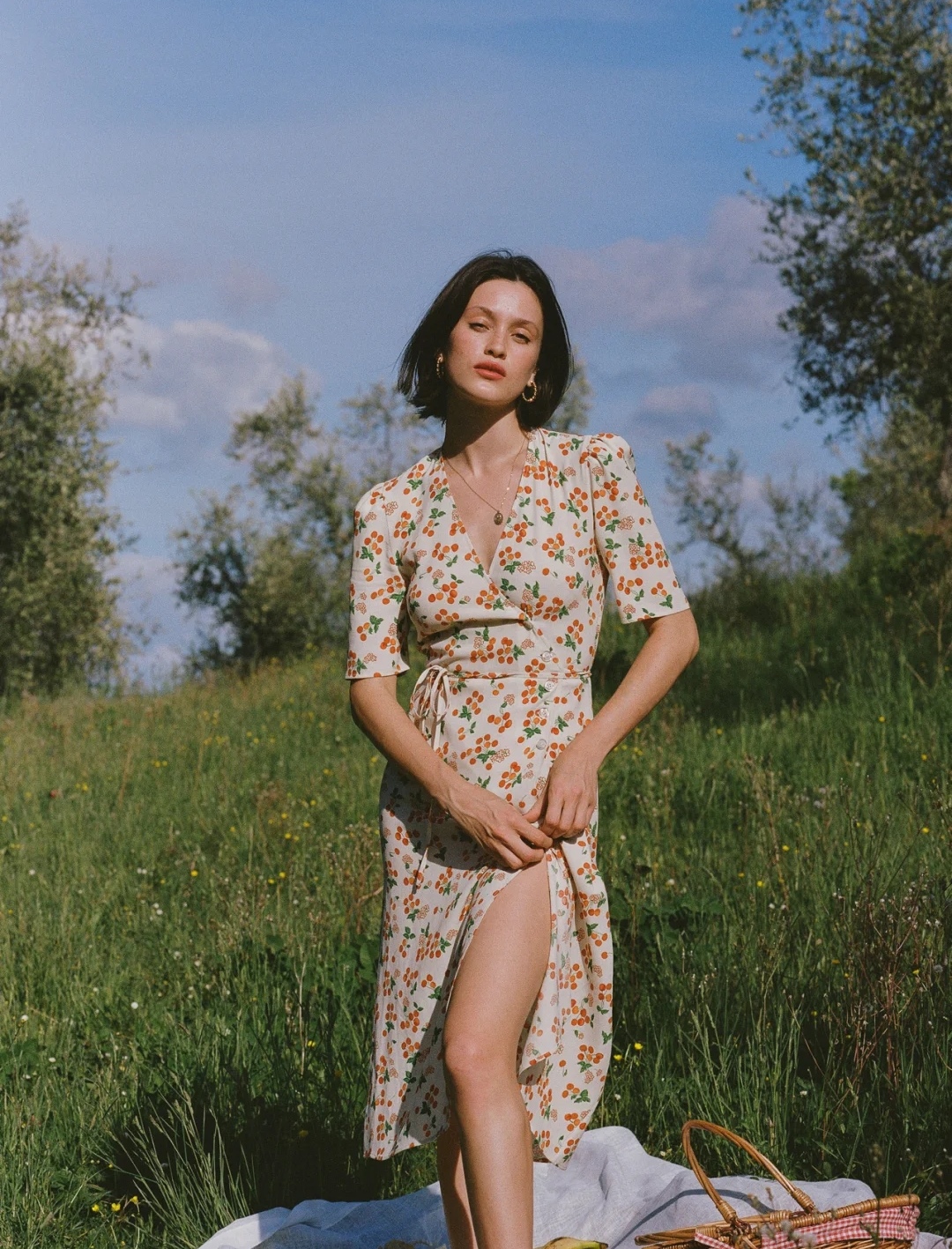 法国女性为什么那么多风情,法国女人的穿衣品味特点