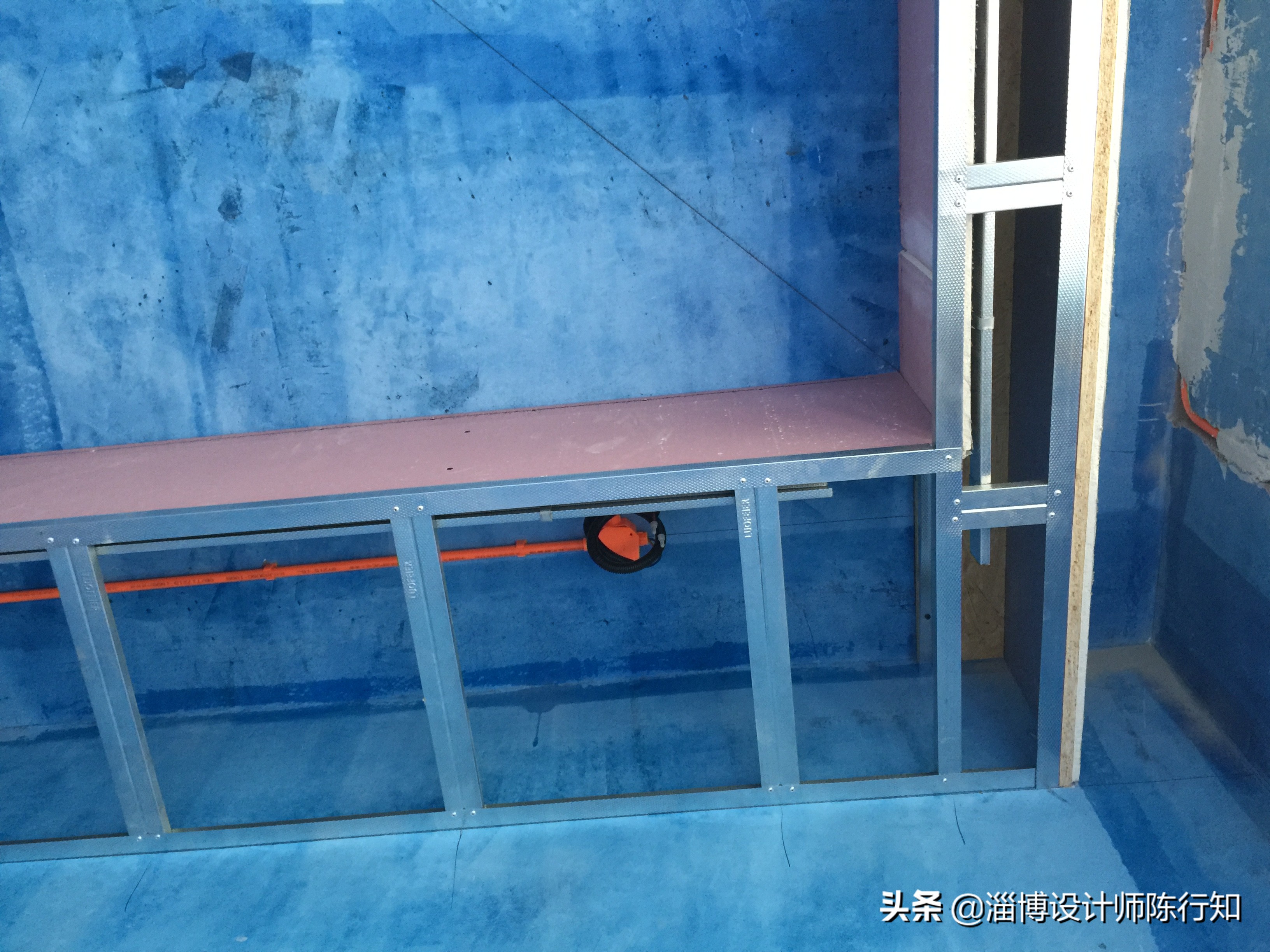 木龙骨与轻钢龙骨哪个更容易开裂,轻钢龙骨注意事项