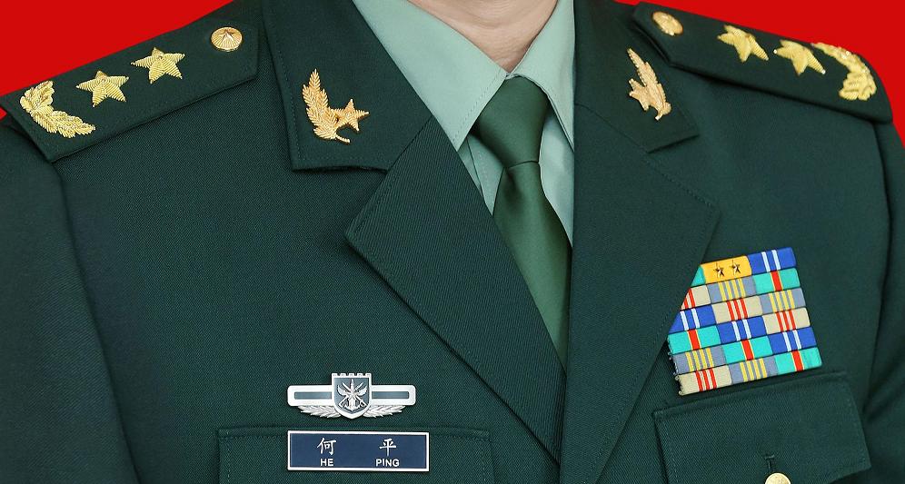 军队级别是看军衔还是资历章,一张图看懂解放军级别资历章