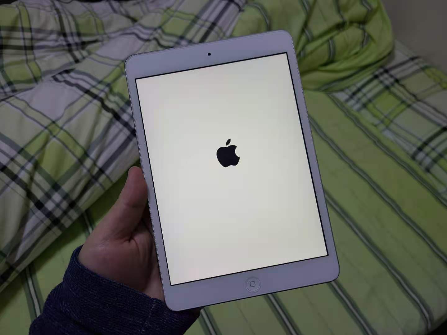 ipadmini2现在用会卡吗,翻出以前的旧平板