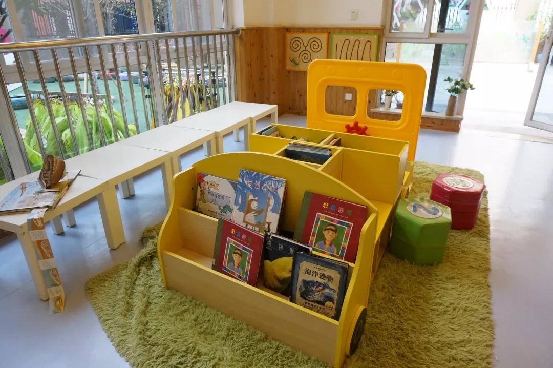 小小足球运动员=未来男神~|走进成都市第十二幼儿园蓝光分园