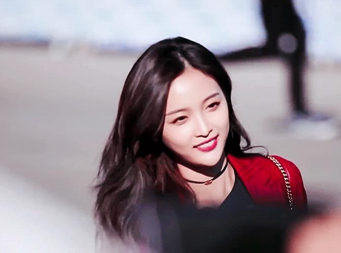 鞠婧祎4000年一遇美少女秒变,鞠婧祎和杨超越照片