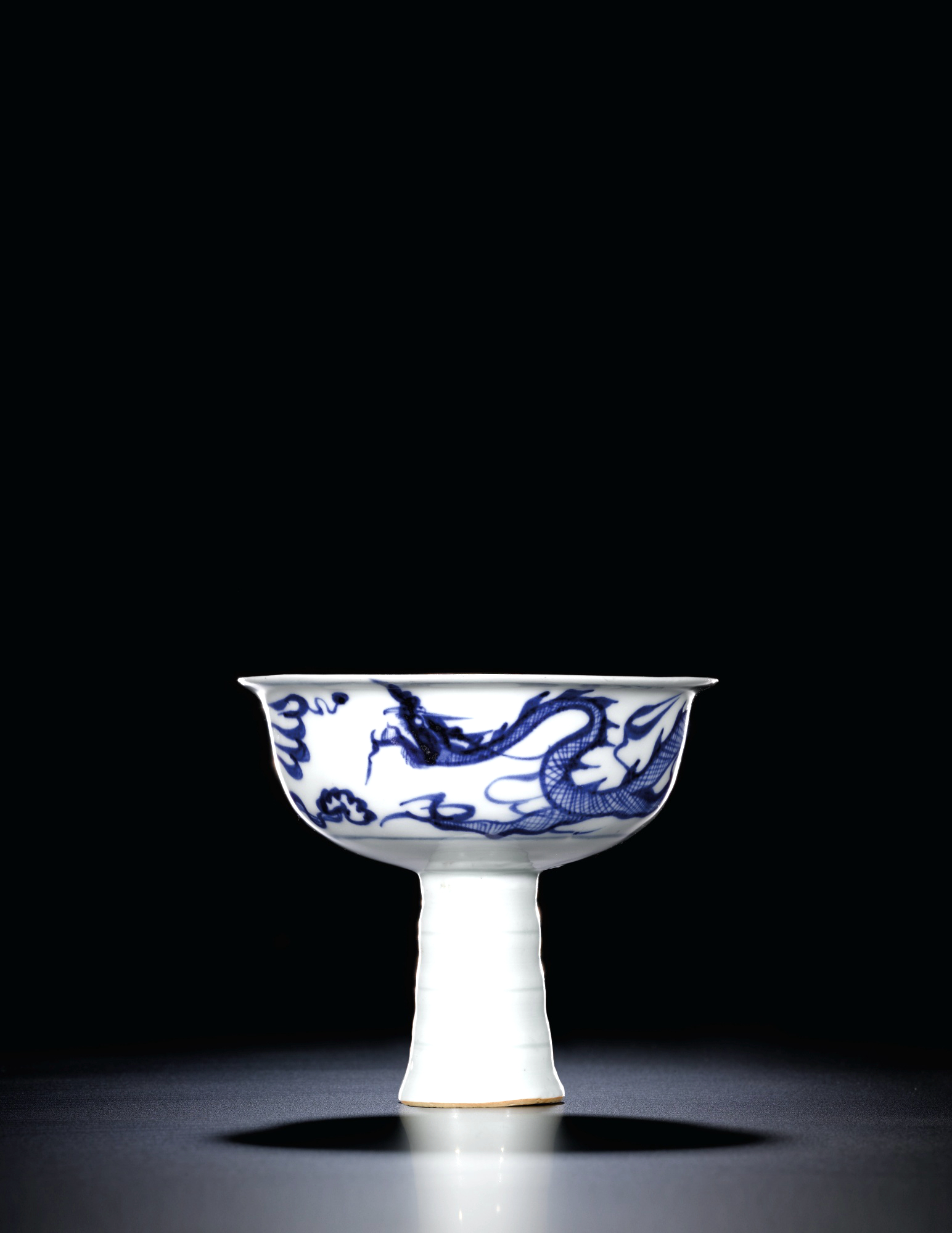 以前古人喝酒都是拿碗喝度数大吗,古人喝酒专用杯