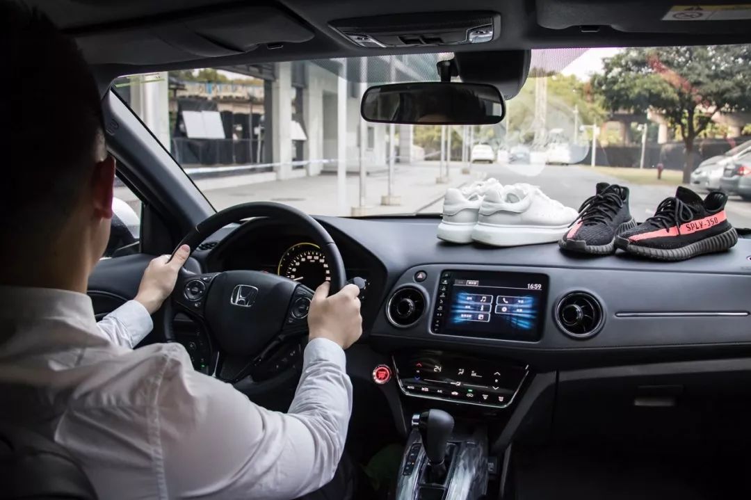 潮鞋与机车,潮鞋和跑车