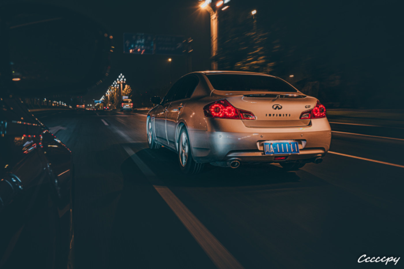 英菲尼迪g37coupe试驾,英菲尼迪g37低速行驶感受