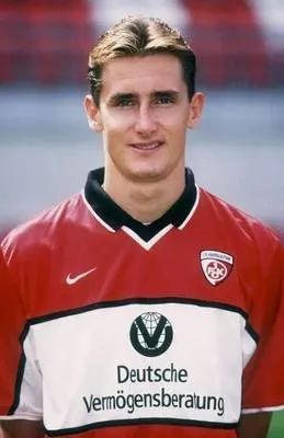 我是传奇插曲英文歌曲叫啥,平凡传奇克洛泽