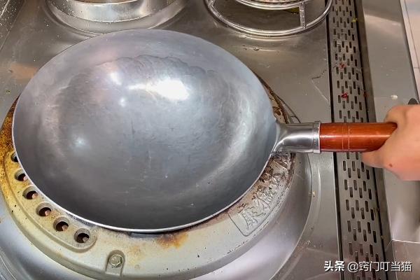 生铁锅开锅的正确方法不粘锅,铁锅不粘锅二次开锅正确方法