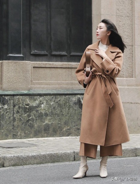 棕色大衣秋冬高级感,休闲黄棕色大衣怎么穿出高级感