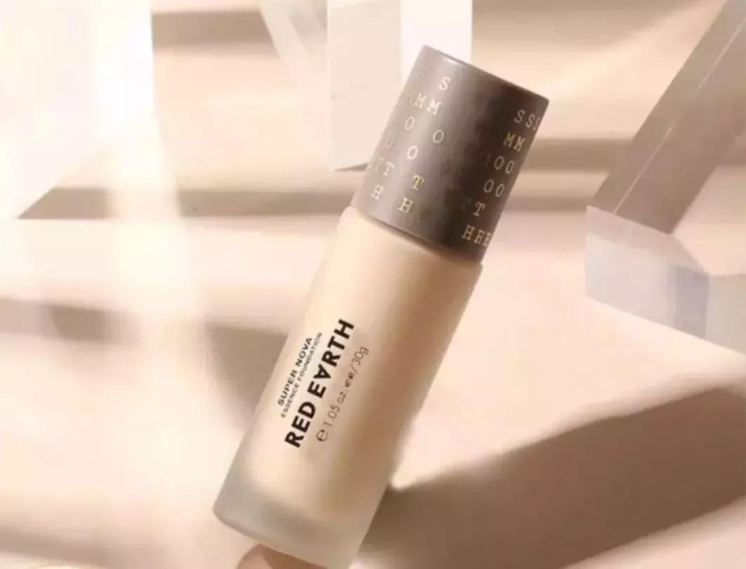 超详细干货｜游泳池里到底用什么手法才能不脱妆？