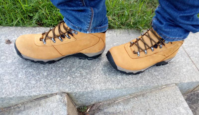 适合宽脚徒步登山鞋,又能徒步又能通勤的徒步鞋