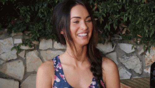 第一次跟女生约会接吻,跟女生约会如何去吻她