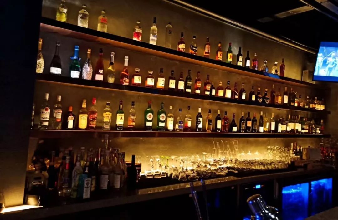 绍兴古镇酒吧一条街,绍兴的酒吧一条街