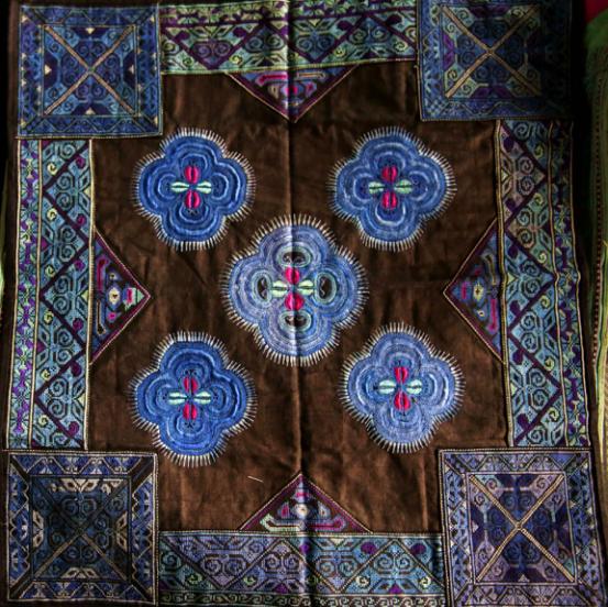 在融水苗寨,融水苗族非遗文化