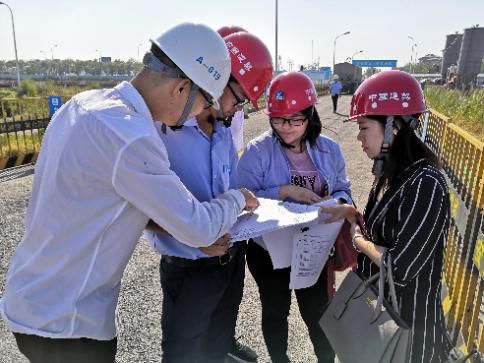 江苏坤泽与中交一航勘察设计院就淤泥固化技术展开交流研讨