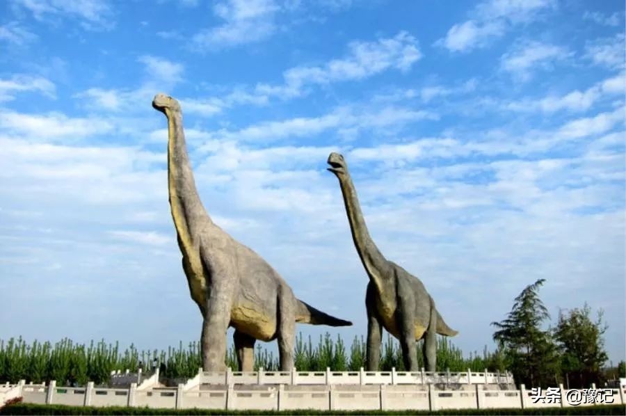 汝阳：当恐龙遇上杜康…...