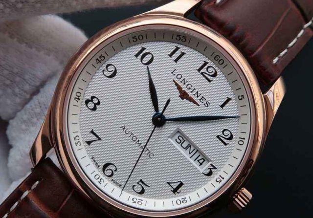 浪琴手表机械表和石英表哪个好,浪琴月相手表好不好