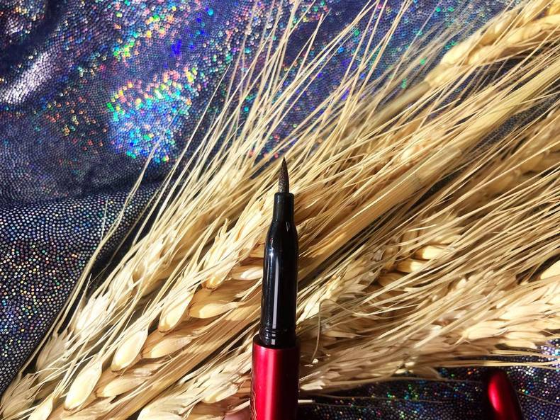 一笔勾勒的眼线笔,一笔眼线笔