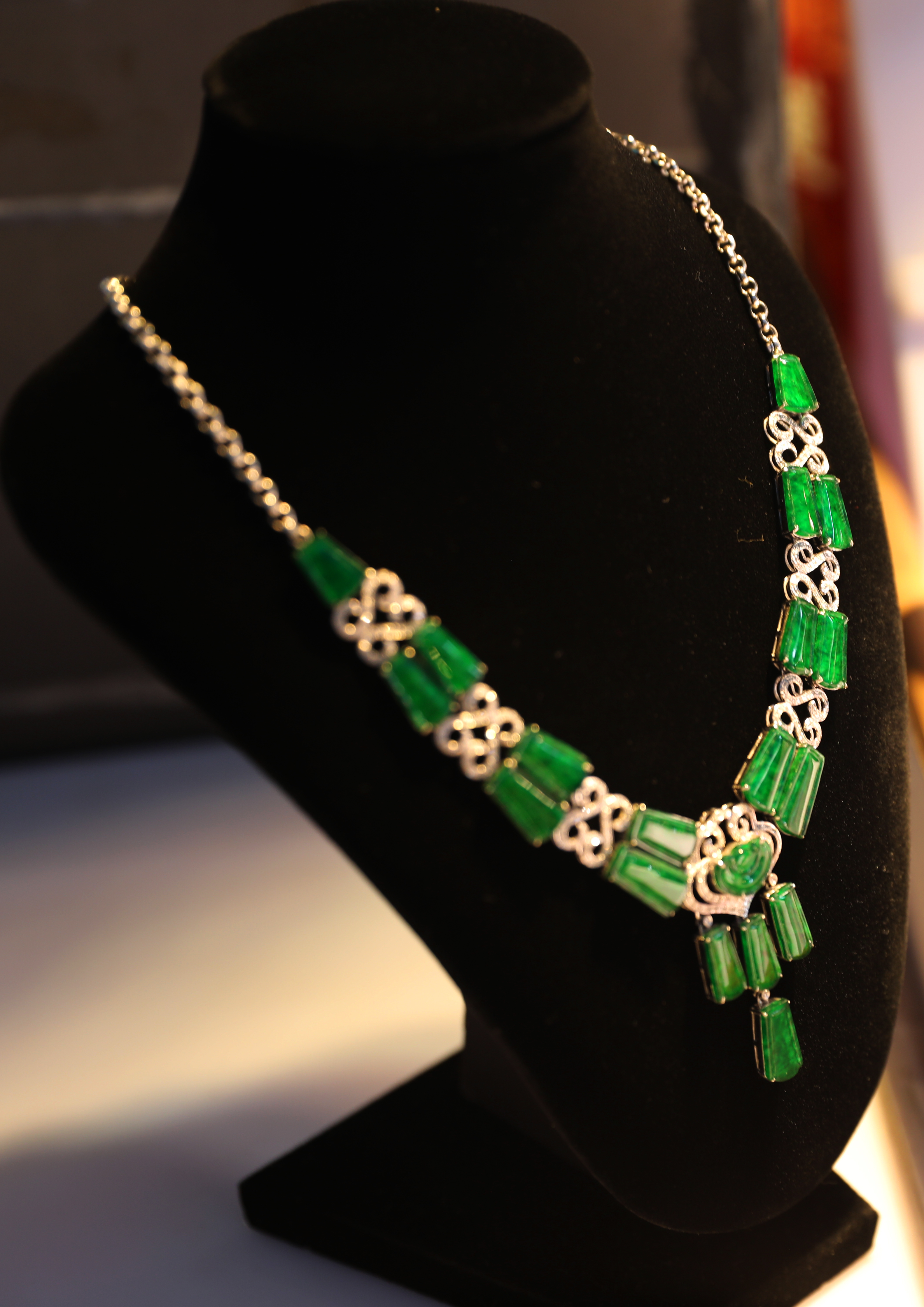 广州玉器街附近,广州玉器市场里面的玉多少钱