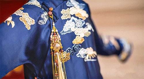 量身定制衣服需要注意哪里,什么是服装私人定制