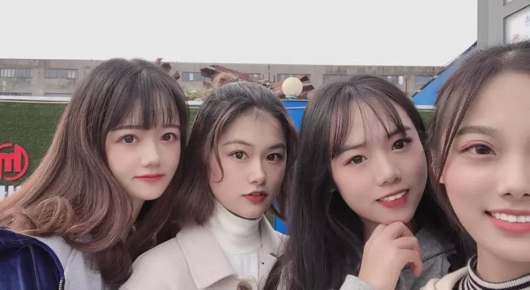 你跟你室友关系怎么样,你和室友相处得怎么样的英语