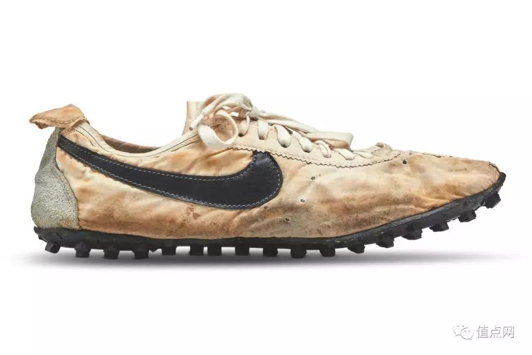 苏富比拍卖联名鞋 (苏富比拍卖鞋)