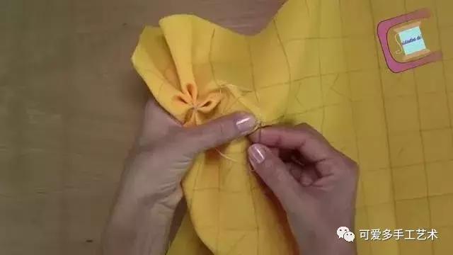 手工制作抱枕教程用针线勾,旧衣服自制抱枕不用针线了