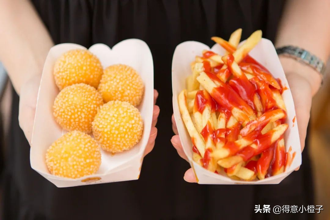 一来就火!哥老官、颜如晶炸鸡店再现排队名场面,亲测...