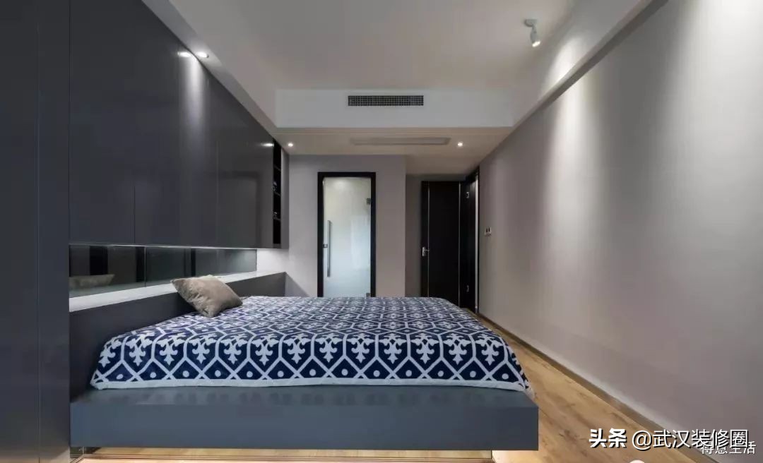 卧室太小放不下床,卧室太小床头柜效果图