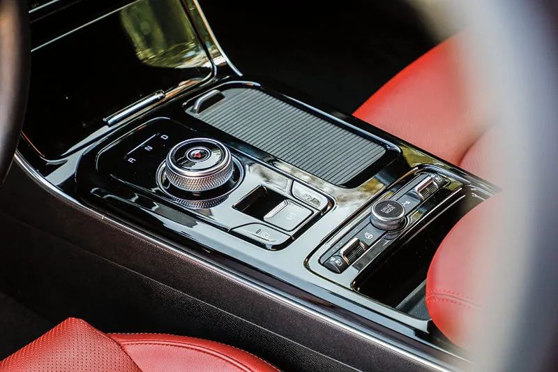 试驾起亚凯酷2.0t,悦达起亚凯酷测评