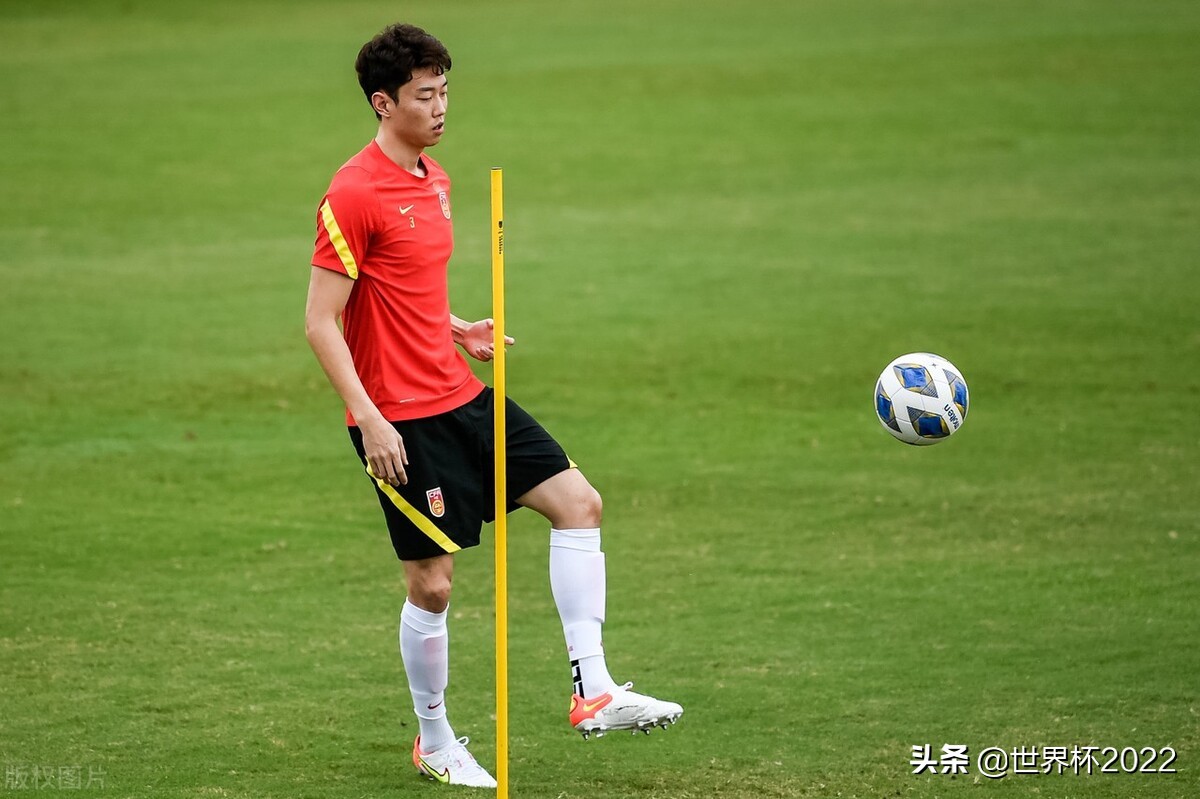 国足第二堂训练课,阿兰国足训练