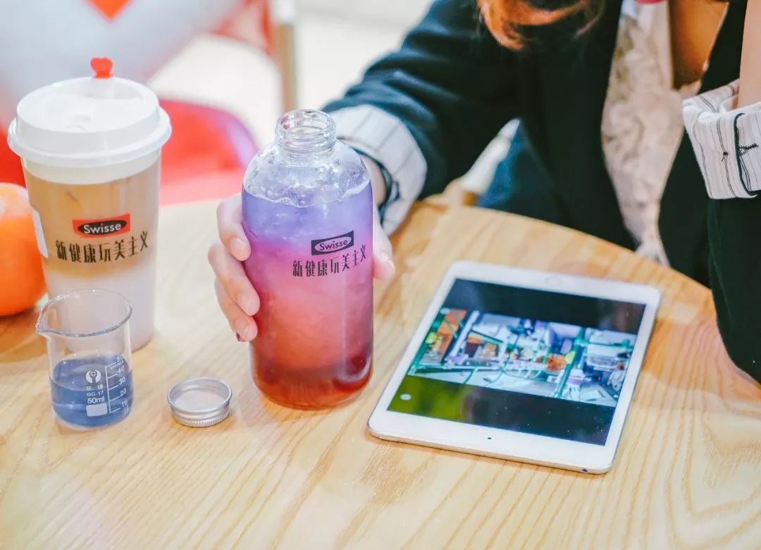 上海的夏天是炎热的,swisse好喝的奶茶