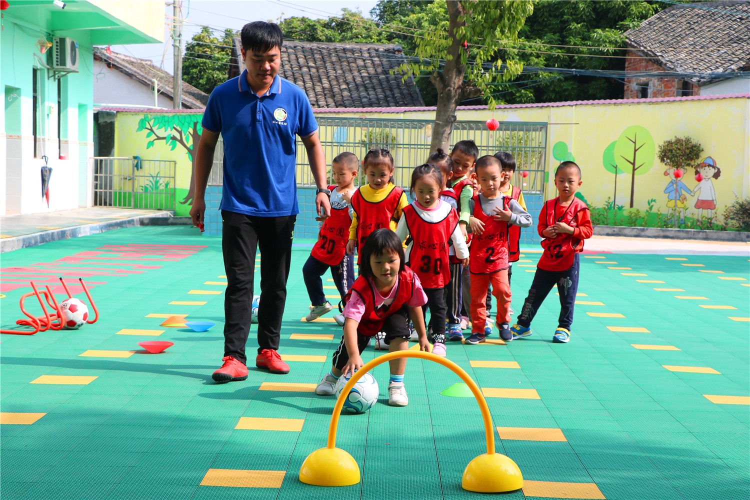 幼儿园足球教研与培训,幼儿园足球知识与技能培训