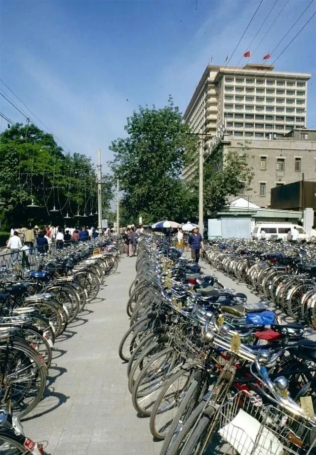 40年前的照片满满的回忆,致青春致回忆三十年前的老照片