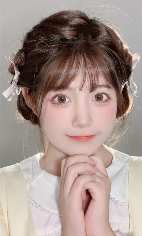 西瓜脸适合扎什么头发最好看,头秃圆脸适合扎什么头发