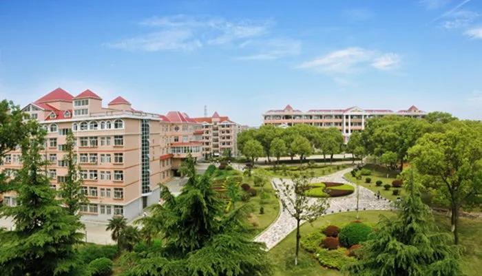 岳阳县一中和汨罗市一中哪个好,岳阳县一中和岳阳中学哪个好