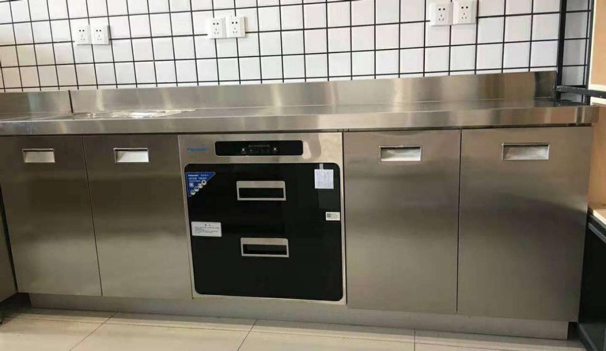 家装为何不建议不锈钢橱柜,为什么不锈钢橱柜环保