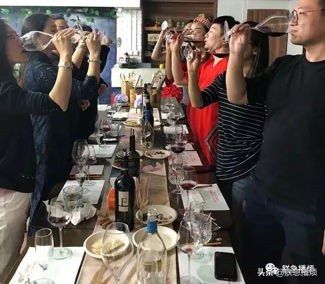 “无人酒馆”意大利进口葡萄酒品酒会，今天我是马老师