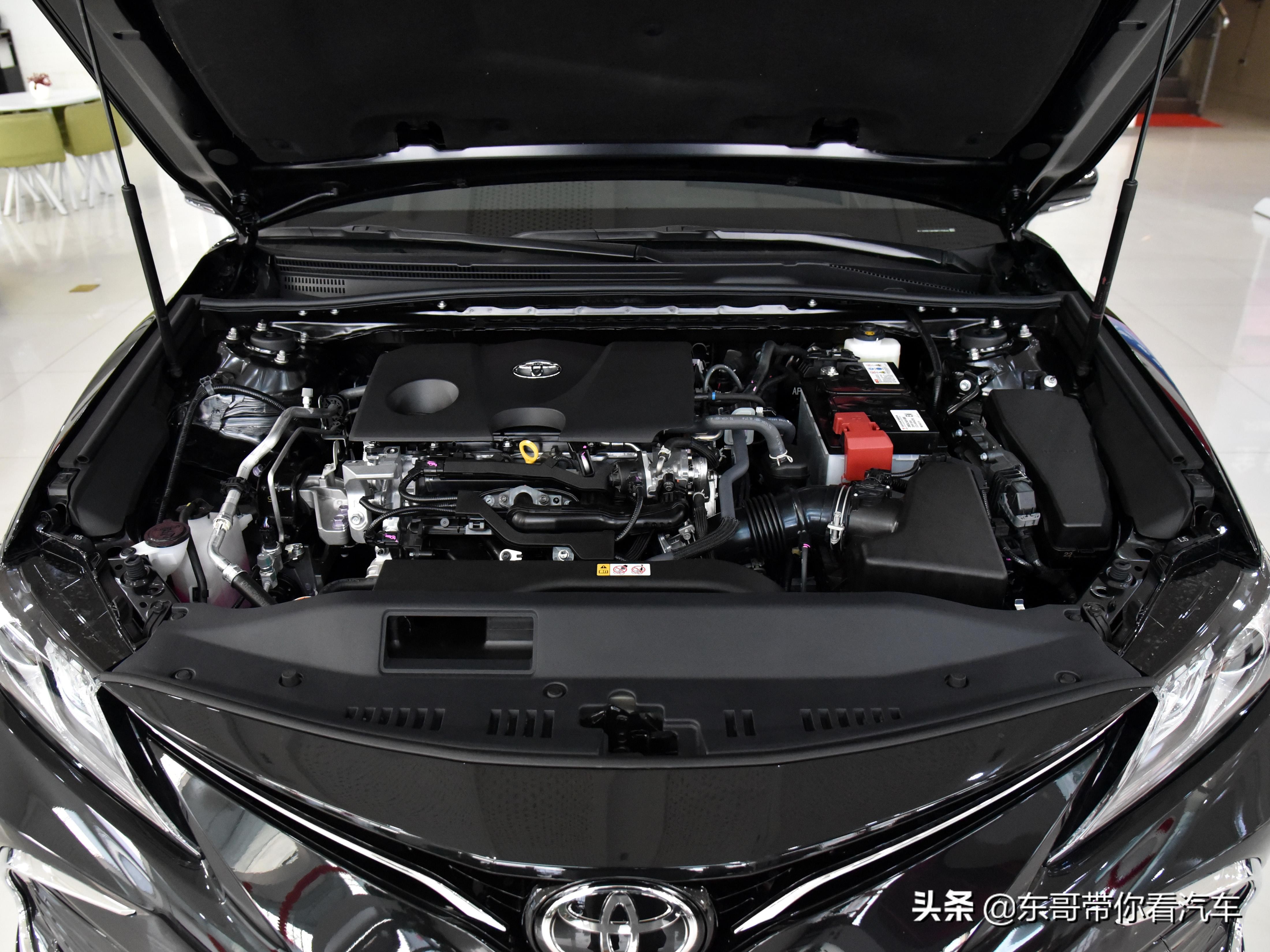 内饰更好，空间很大，油耗5.7L的日系稳定合资中型车，实拍凯美瑞