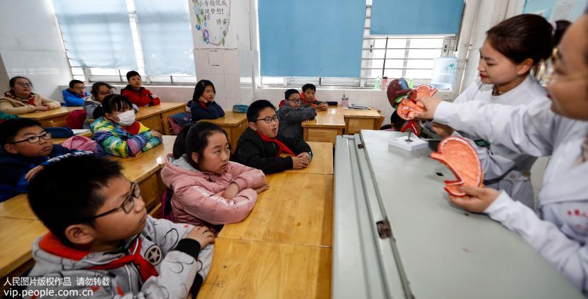 饮食禁忌发脾气,饮食过热对人体有什么危害