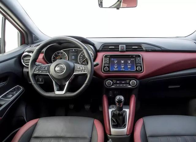 日产玛驰和飞度哪个空间大,日产玛驰三厢2019款