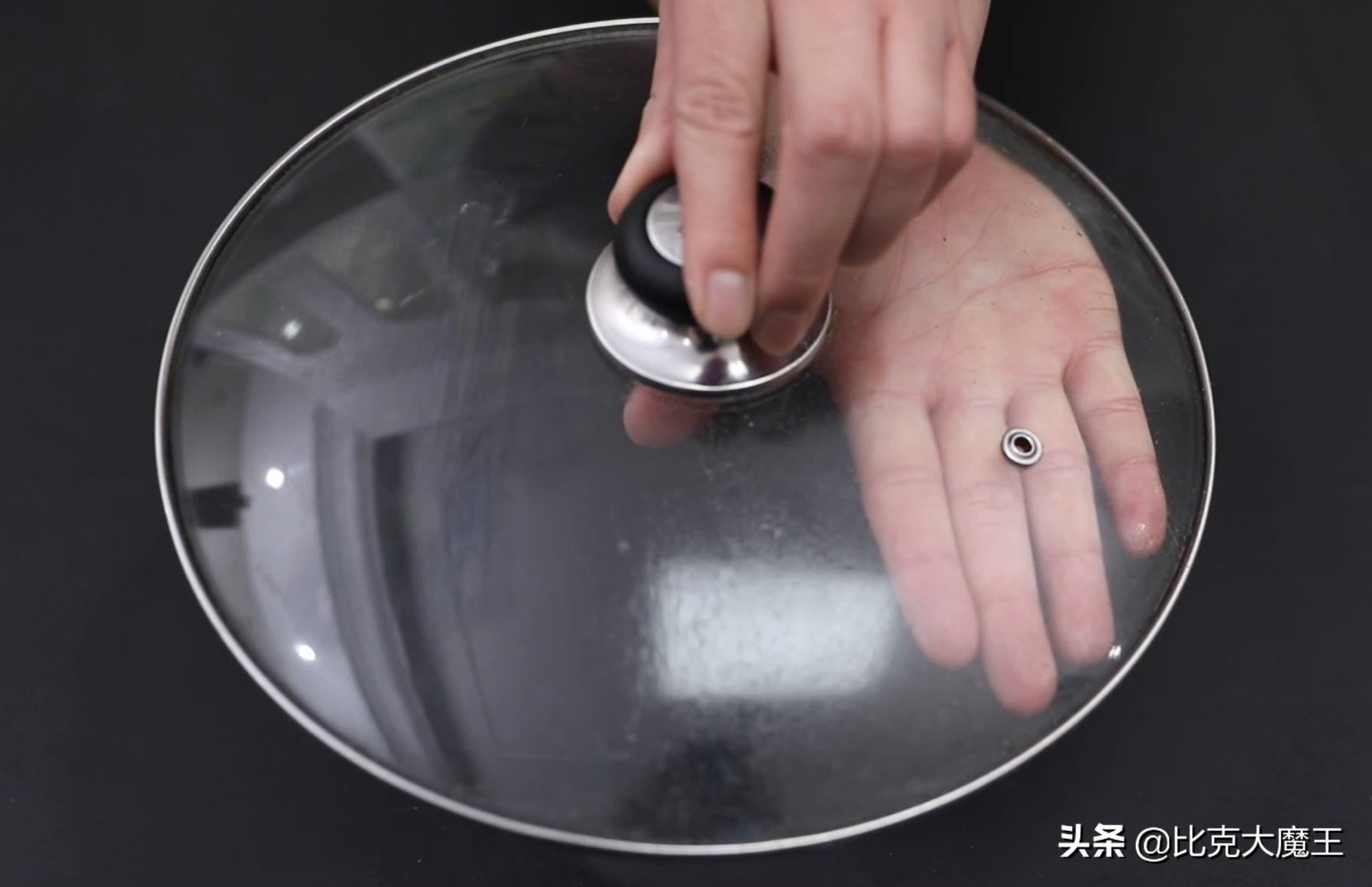 不管家里有钱没钱，厨房里放一个搓澡巾，厉害又好用，回家试一试