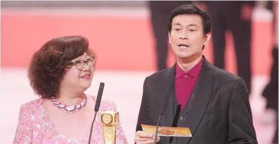 郑少秋跟沈殿霞为什么会离婚,肥姐沈殿霞问郑少秋有没有爱过她