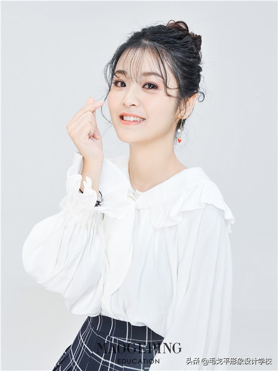 清爽蜜桃妆容,散发青春魅力粉红蜜桃妆容详解