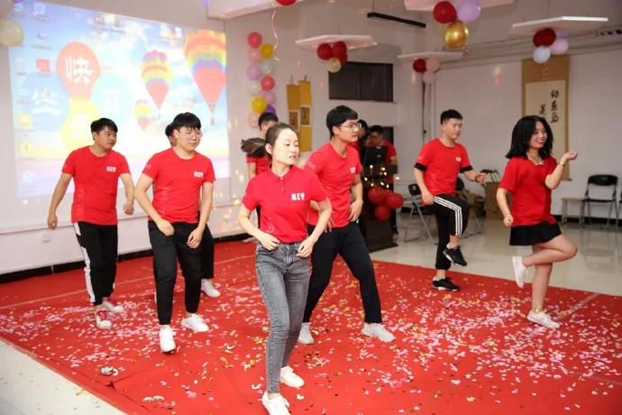 当生日遇上中秋，万茗堂生日节又会碰撞怎样的火花？