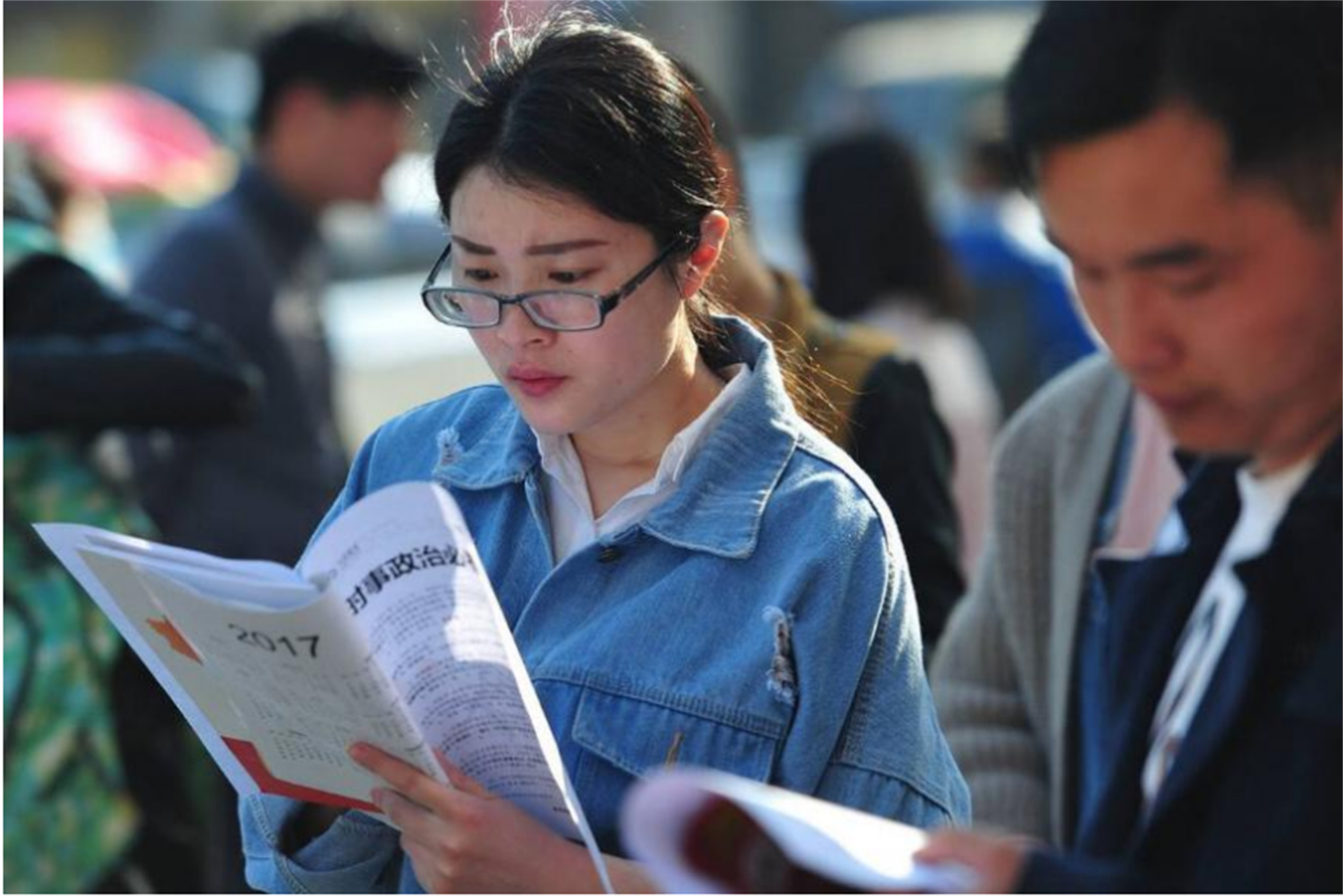 996热潮未退，715开始虎视眈眈，大学生为就业成“无情打工机”