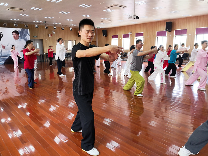 姝︿粊琛屽姛澶閭佃檸鏁欑粌濂藉悧,閭佃檸鏁欏畼